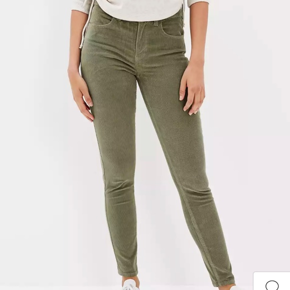 American Eagle High- Waisted Corduroy Jegging - Picture 3 of 4